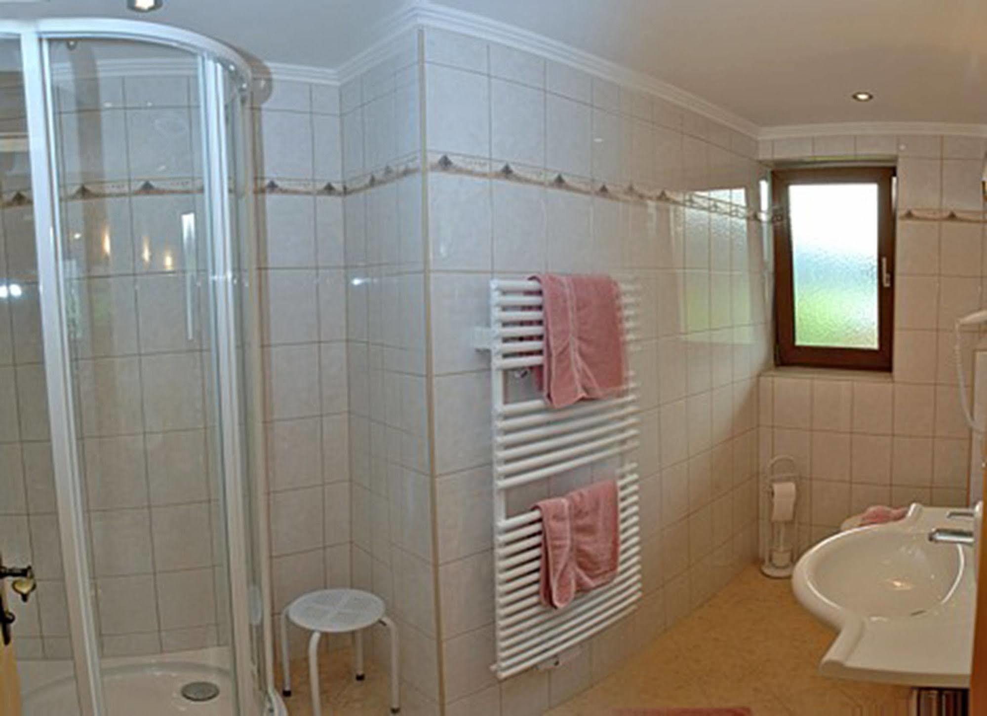 Pension Und Apartments Landhaus Marie Лойташ Екстер'єр фото
